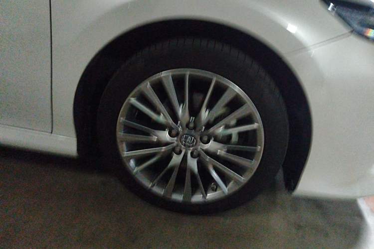 Used Toyota Camry 2019 Revised Version Dual-Engine 2.5 HG Luxury Edition Right Front Wheel Hub