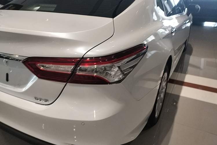 Used Toyota Camry 2019 2.0G Luxury Edition China VI Standard Right Rear Taillight