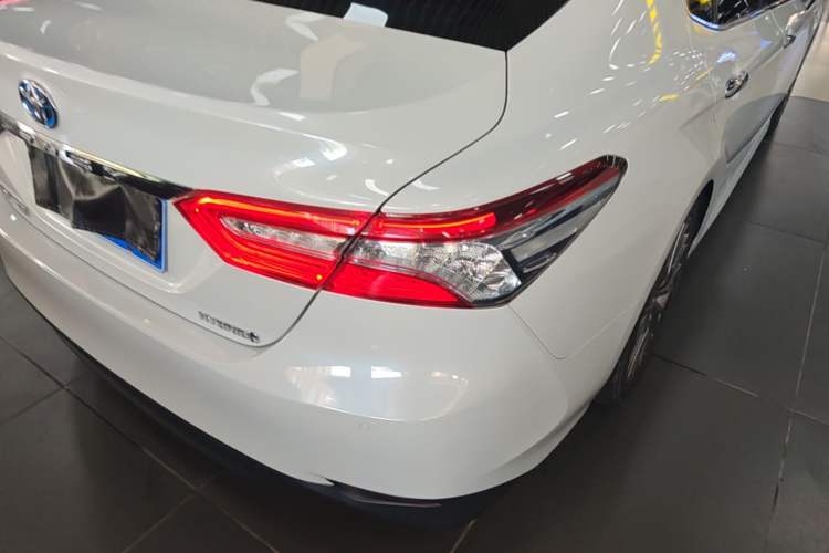 Used Toyota Camry 2019 Dual-Engine 2.5 HG Luxury Edition China VI Standard Right Rear Taillight