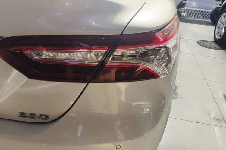 Used Toyota Camry 2019 2.0G Luxury Edition China VI Standard Right Rear Taillight