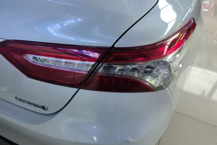 Used Toyota Camry 2019 Dual-Engine 2.5 HG Luxury Edition China VI Standard Right Rear Taillight