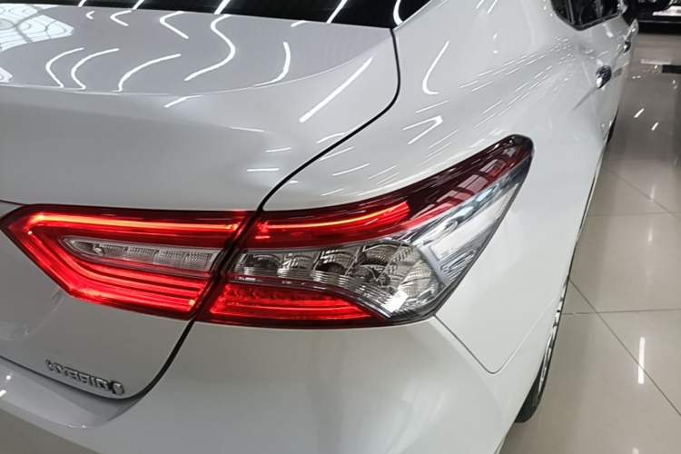 Used Toyota Camry 2019 Revised Version Dual-Engine 2.5 HG Luxury Edition Right Rear Taillight
