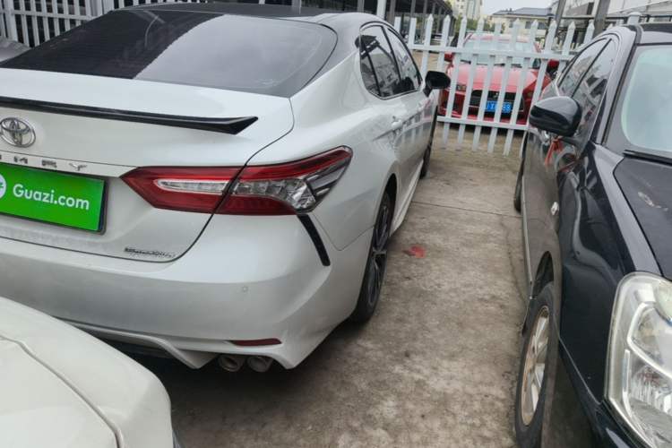 Used Toyota Camry 2019 2.0S FENGSHANG Version China VI Standard Right Rear Taillight