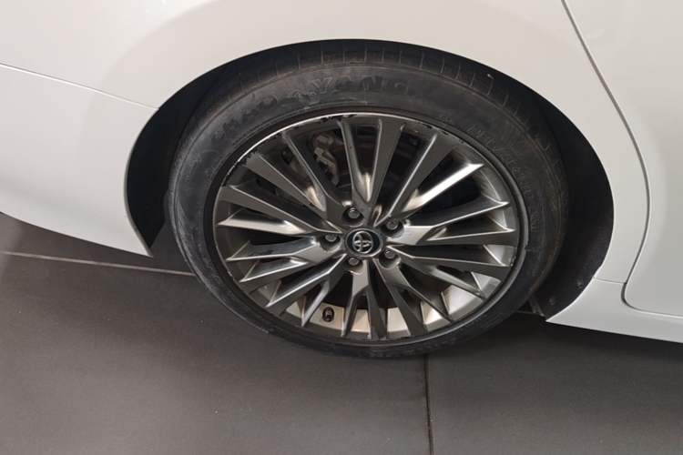 Used Toyota Camry 2019 Dual-Engine 2.5 HG Luxury Edition China VI Standard Right Rear Wheel Hub