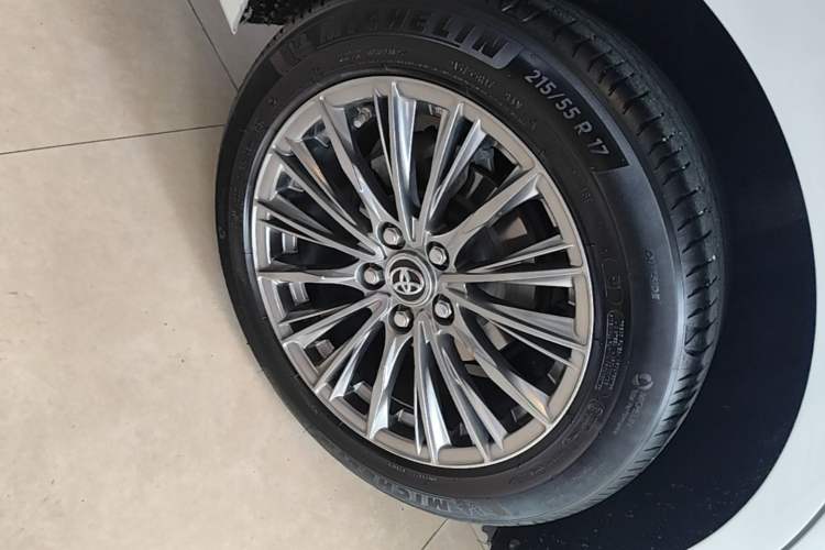 Used Toyota Camry 2019 2.0G Luxury Edition China VI Standard Right Rear Wheel Hub