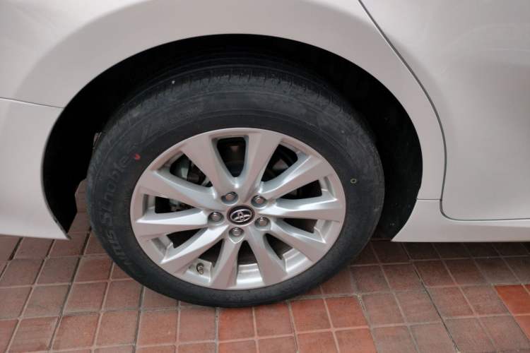 Used Toyota Camry 2019 Revised Version 2.0G Luxury Edition Right Rear Wheel Hub