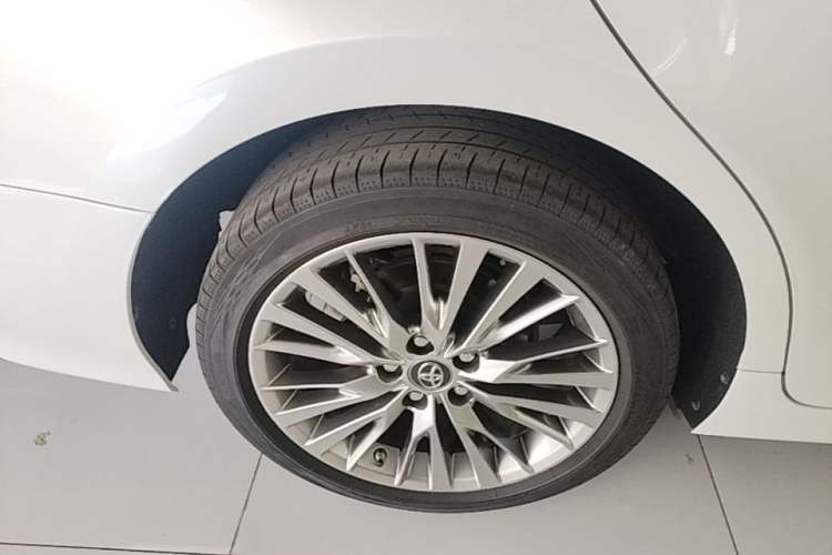 Used Toyota Camry 2019 Revised Version Dual-Engine 2.5 HG Luxury Edition Right Rear Wheel Hub