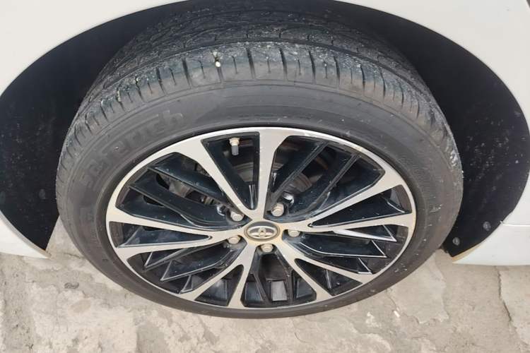 Used Toyota Camry 2019 Revised Version 2.5S Fēngshàng Edition Right Rear Wheel Hub