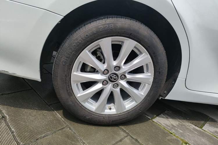 Used Toyota Camry 2019 2.0G Luxury Edition China VI Standard Right Rear Wheel Hub