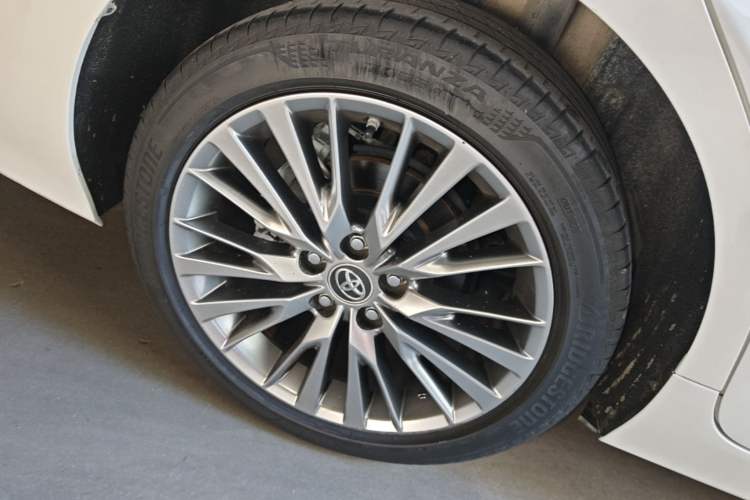 Used Toyota Camry 2019 Dual-Engine 2.5 HG Luxury Edition China VI Standard Right Rear Wheel Hub