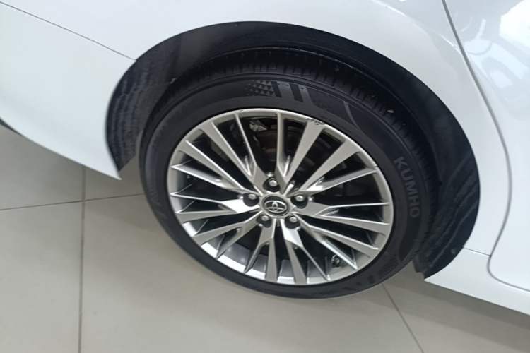 Used Toyota Camry 2019 Revised Version Dual-Engine 2.5 HG Luxury Edition Right Rear Wheel Hub