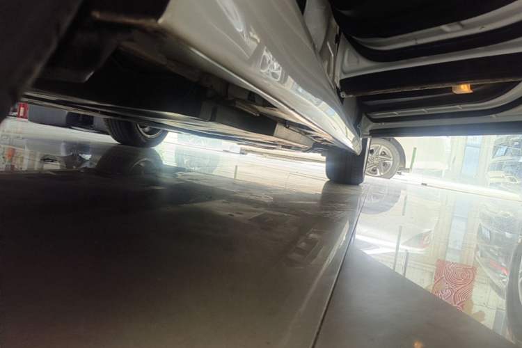 Used Toyota Camry 2019 2.0G Luxury Edition China VI Standard Right Side Sill