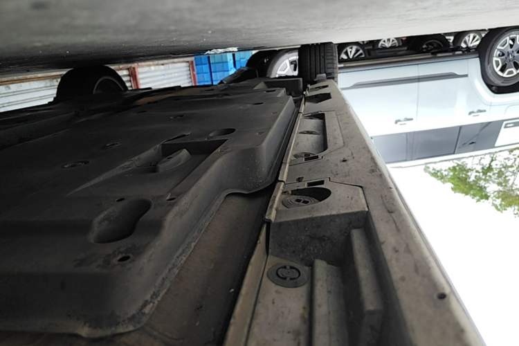 Used Toyota Camry 2019 2.5G Luxury Edition China VI Standard Right Side Sill
