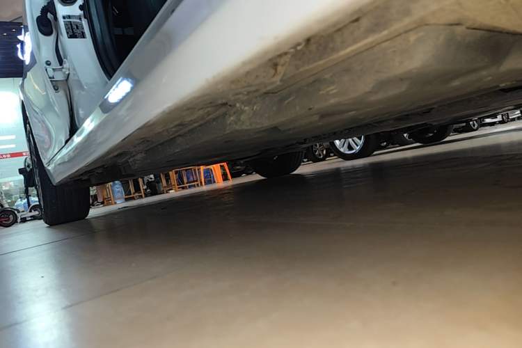 Used Toyota Camry 2019 2.0G Luxury Edition China VI Standard Right Side Sill