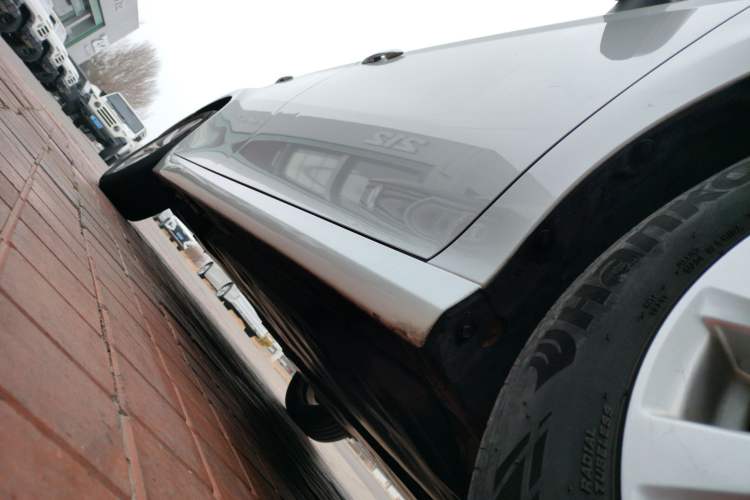 Used Toyota Camry 2019 Revised Version 2.0G Luxury Edition Right Side Sill