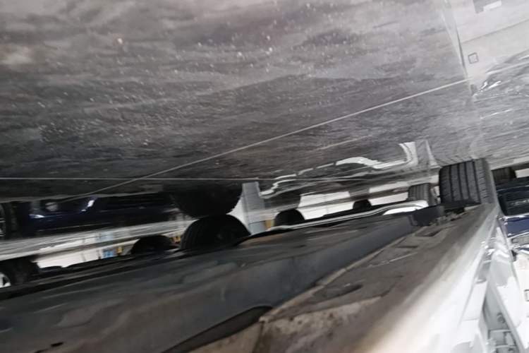 Used Toyota Camry 2019 Revised Version 2.0S Fēngshàng Edition Right Side Sill