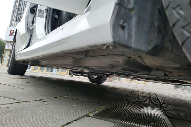 Used Toyota Camry 2019 2.0G Luxury Edition China VI Standard Right Side Sill