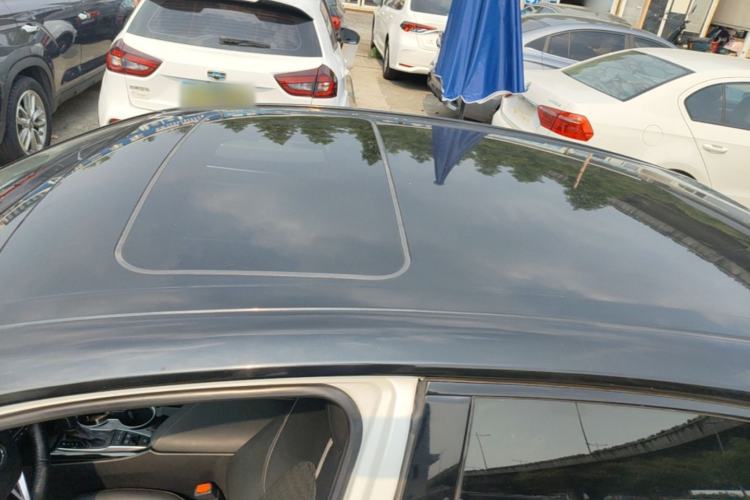 Used Toyota Camry 2019 Dual-Engine 2.5HS FENGSHANG Edition China VI Standard Roof