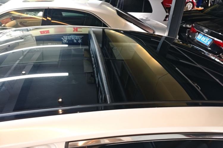 Used Toyota Camry 2019 Dual-Engine 2.5 HG Luxury Edition China VI Standard Roof