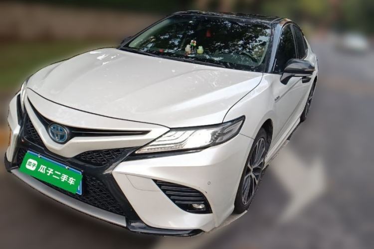 Used Toyota Camry 2019 Revised Version Dual-Engine 2.5 HS Fēngshàng Edition Guazi used car, China used car export, Used car for sale, Used  cars, Cheapest cars for sale