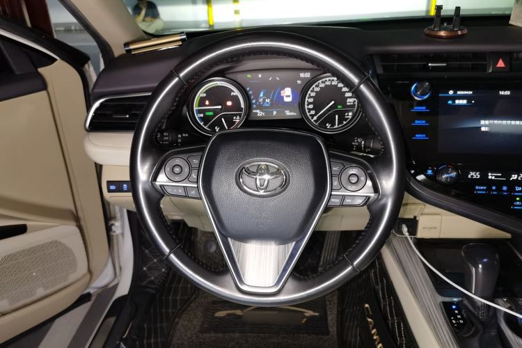 Used Toyota Camry 2019 Dual-Engine 2.5 HG Luxury Edition China VI Standard Steering Wheel