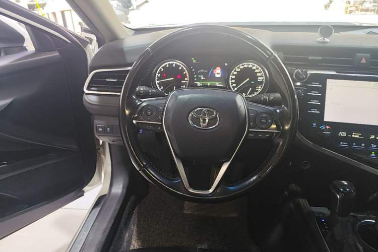 Used Toyota Camry 2019 2.5G Luxury Edition China VI Standard Steering Wheel