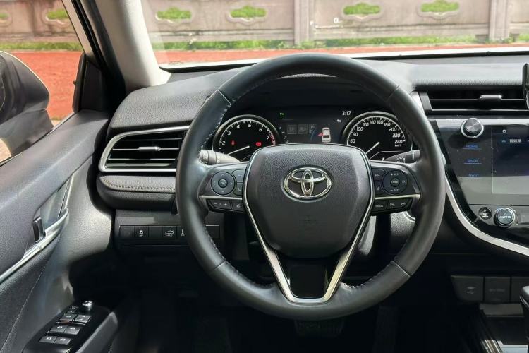 Used Toyota Camry 2019 Revised Version 2.0G Luxury Edition Steering Wheel