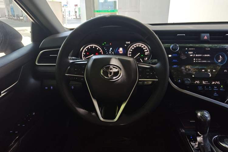 Used Toyota Camry 2019 2.5G Luxury Edition China VI Standard Steering Wheel