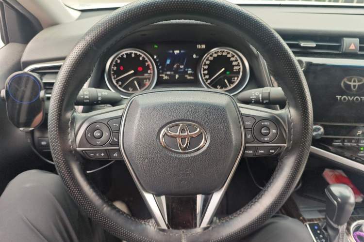 Used Toyota Camry 2019 2.5G Luxury Edition China VI Standard Steering Wheel