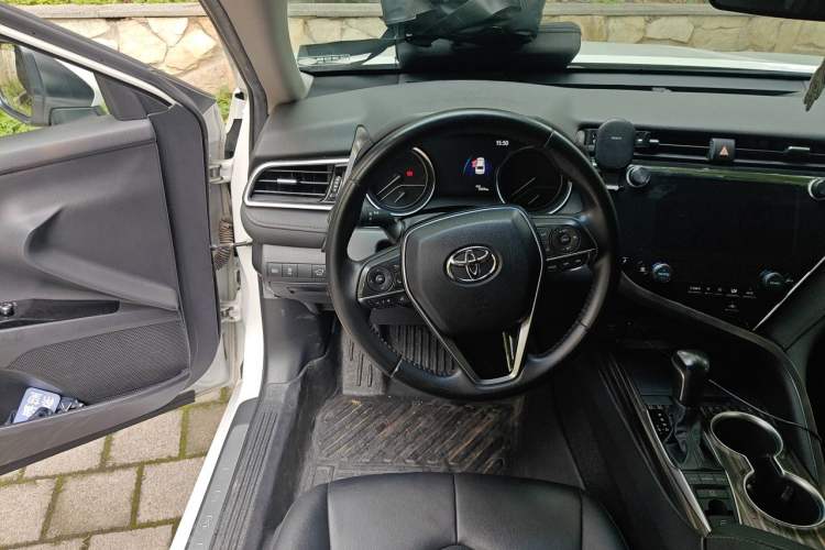 Used Toyota Camry 2019 2.5G Luxury Edition China VI Standard Steering Wheel