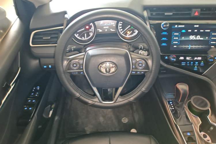 Used Toyota Camry 2019 Revised Version 2.0G Luxury Edition Steering Wheel