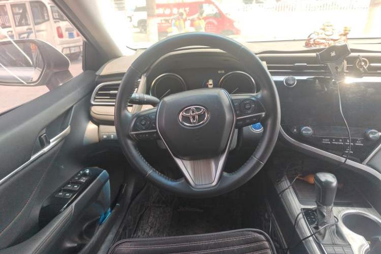 Used Toyota Camry 2019 Revised Version Dual-Engine 2.5 HG Luxury Edition Steering Wheel