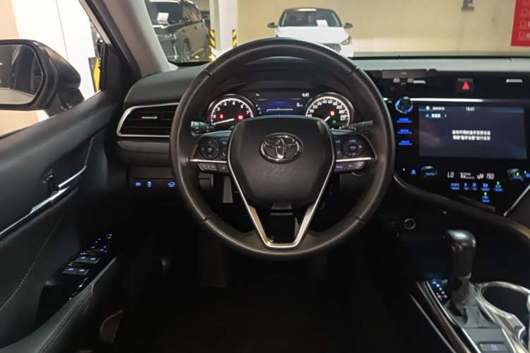 Used Toyota Camry 2019 Revised Version 2.0G Luxury Edition Steering Wheel