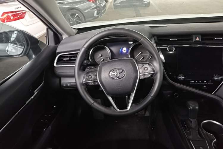Used Toyota Camry 2019 Revised Version 2.0G Luxury Edition Steering Wheel