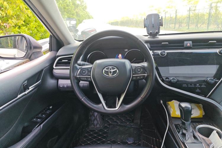 Used Toyota Camry 2019 2.0G Luxury Edition China VI Standard Steering Wheel