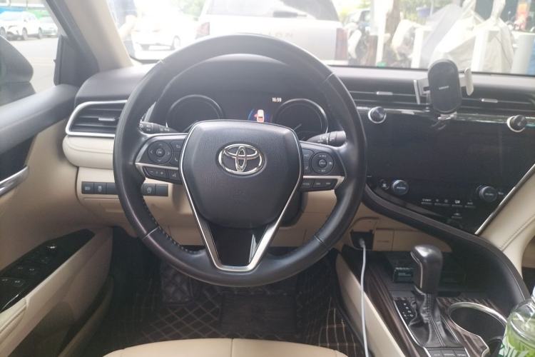 Used Toyota Camry 2019 2.5G Luxury Edition China VI Standard Steering Wheel