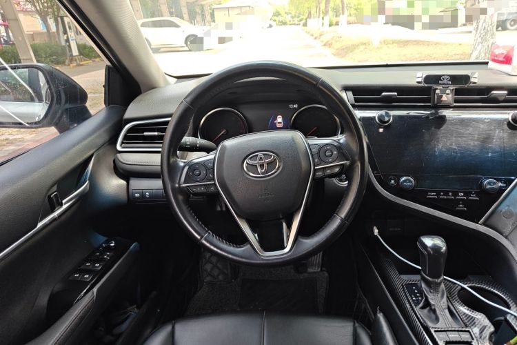 Used Toyota Camry 2019 2.0S FENGSHANG Version China V Standard Steering Wheel