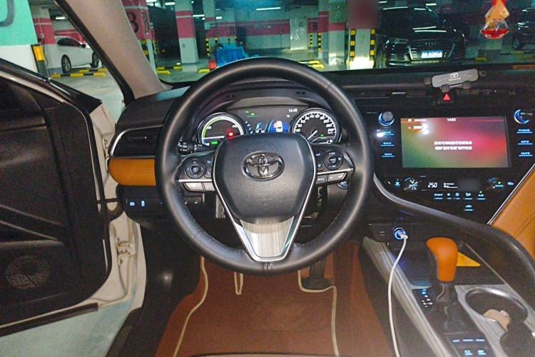 Used Toyota Camry 2019 Revised Version Dual-Engine 2.5 HG Luxury Edition Steering Wheel