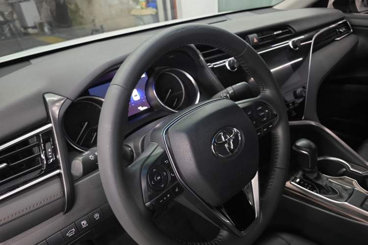 Used Toyota Camry 2019 Revised Version 2.0G Luxury Edition Steering Wheel