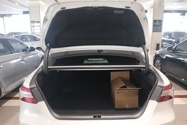 Used Toyota Camry 2019 2.0G Luxury Edition China VI Standard Trunk