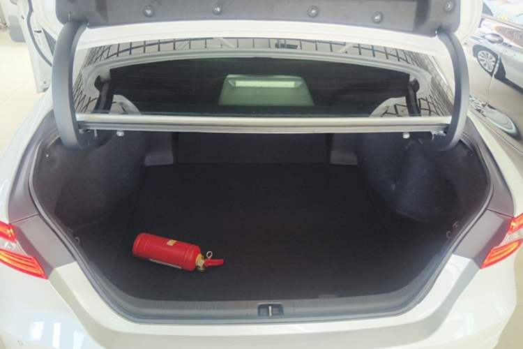 Used Toyota Camry 2019 2.0G Luxury Edition China VI Standard Trunk