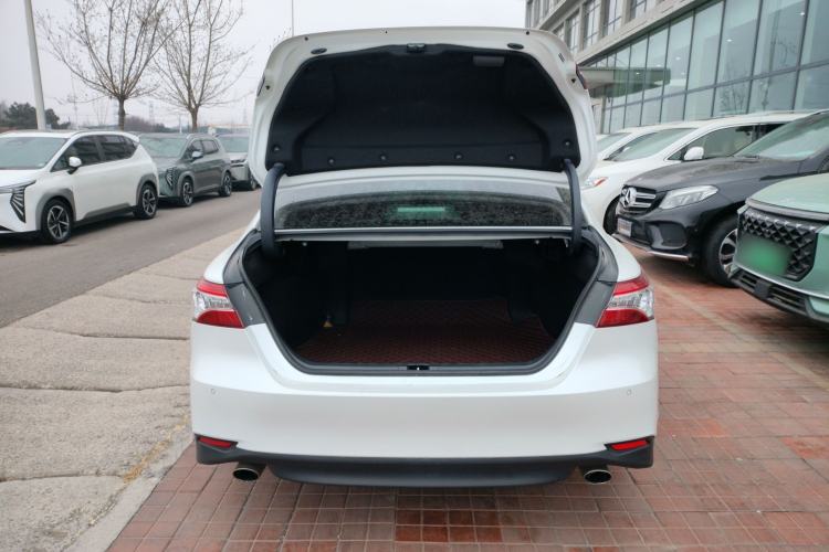 Used Toyota Camry 2019 Revised Version 2.0G Luxury Edition Trunk