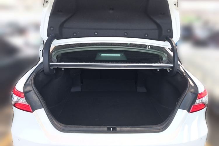 Used Toyota Camry 2019 Revised Version 2.0G Luxury Edition Trunk