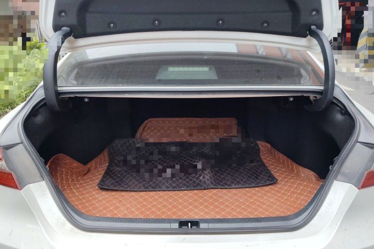 Used Toyota Camry 2019 Revised Version Dual-Engine 2.5 HG Luxury Edition Trunk