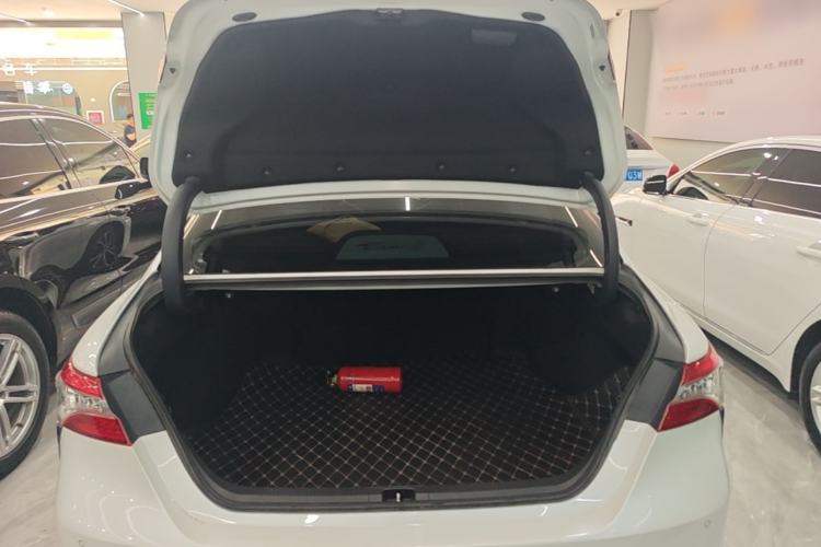 Used Toyota Camry 2019 Revised Version 2.5S Fēngshàng Edition Trunk