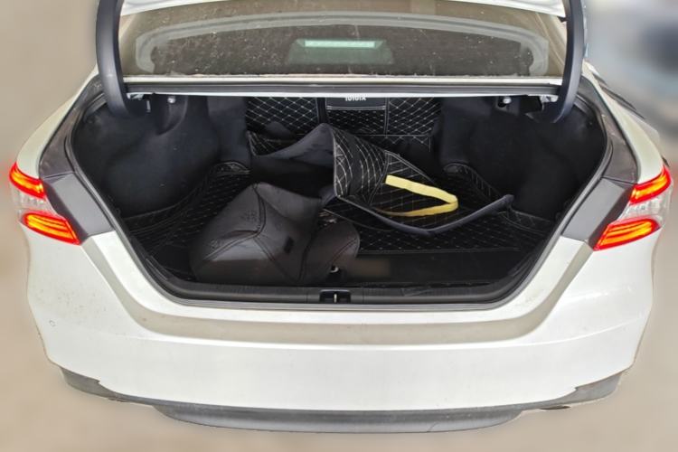 Used Toyota Camry 2019 Revised Version 2.0G Luxury Edition Trunk