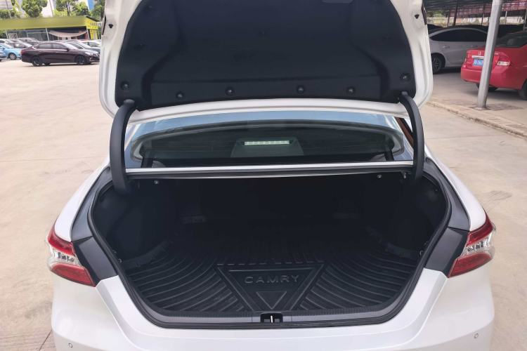 Used Toyota Camry 2019 2.0G Luxury Edition China V Standard Trunk
