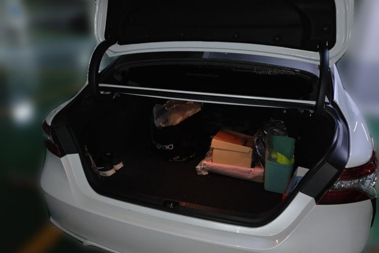 Used Toyota Camry 2019 2.0S FENGSHANG Version China VI Standard Trunk
