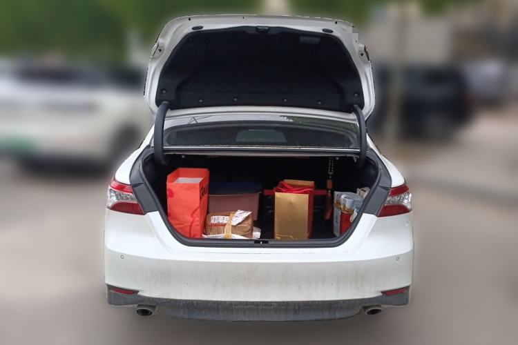 Used Toyota Camry 2019 Revised Version 2.0G Luxury Edition Trunk
