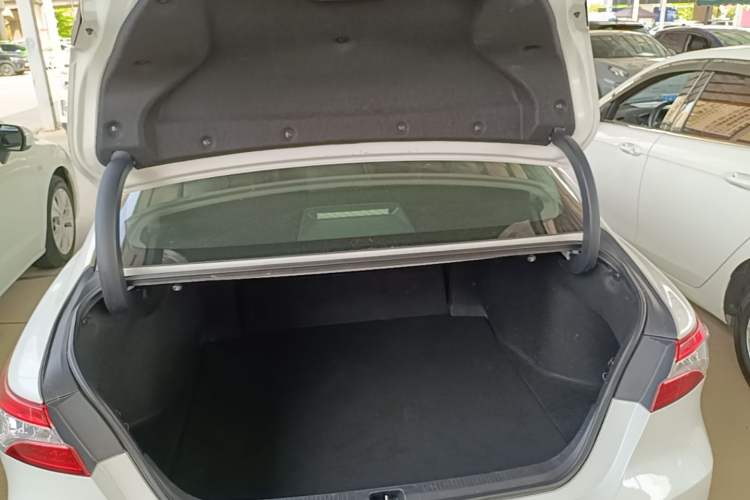 Used Toyota Camry 2019 2.0G Luxury Edition China VI Standard Trunk